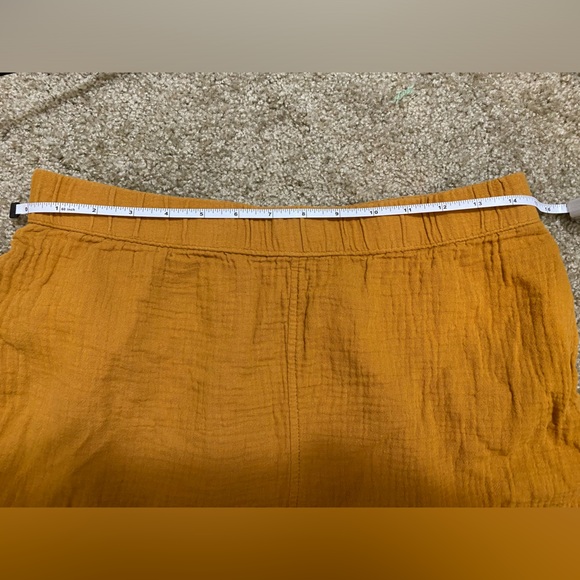 Universal Thread Shorts size medium - Picture 4 of 6